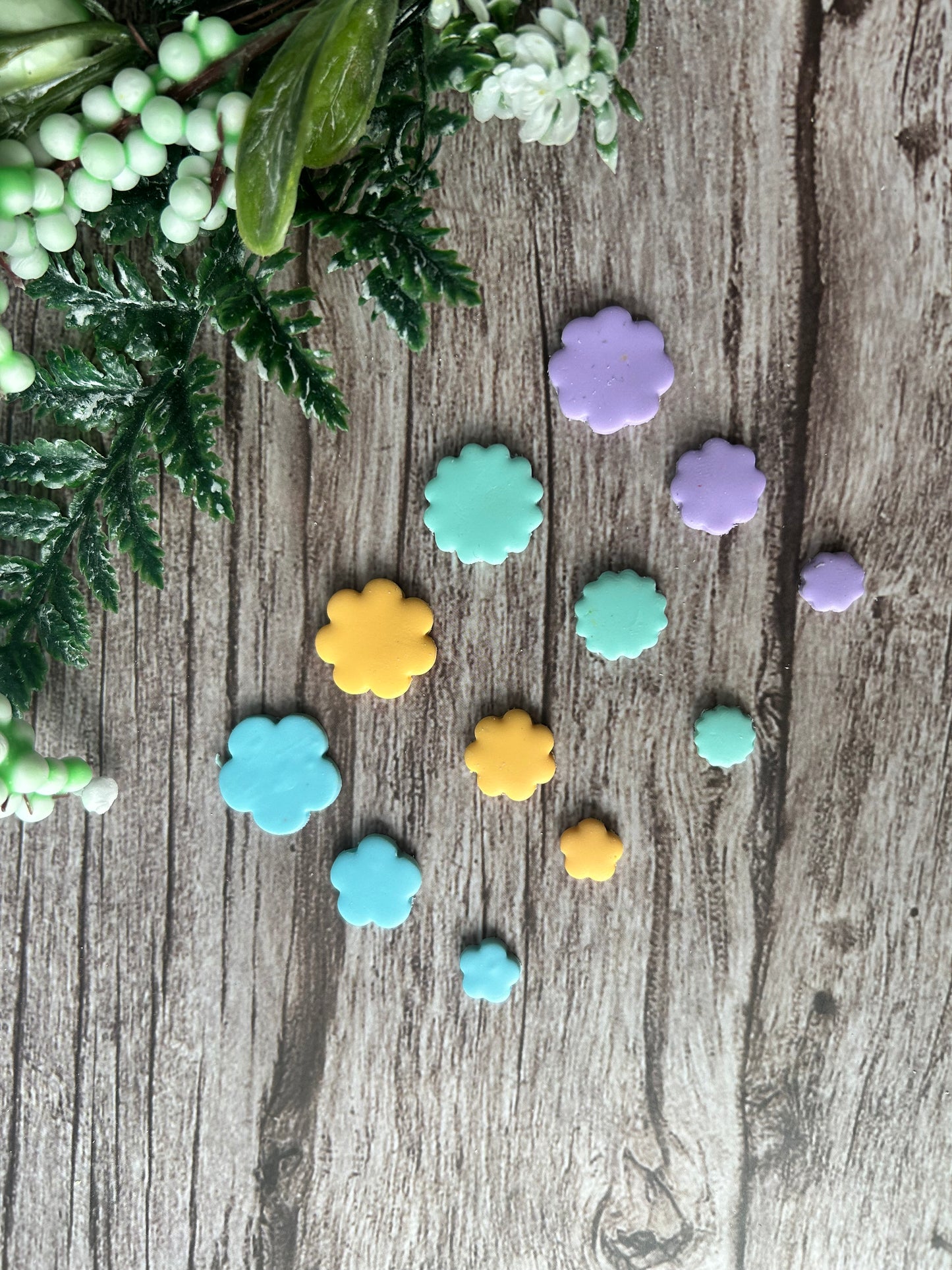 Small to mini floral cutter set of 12
