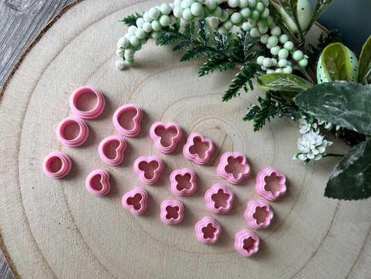 Small to mini flower petal set of 18