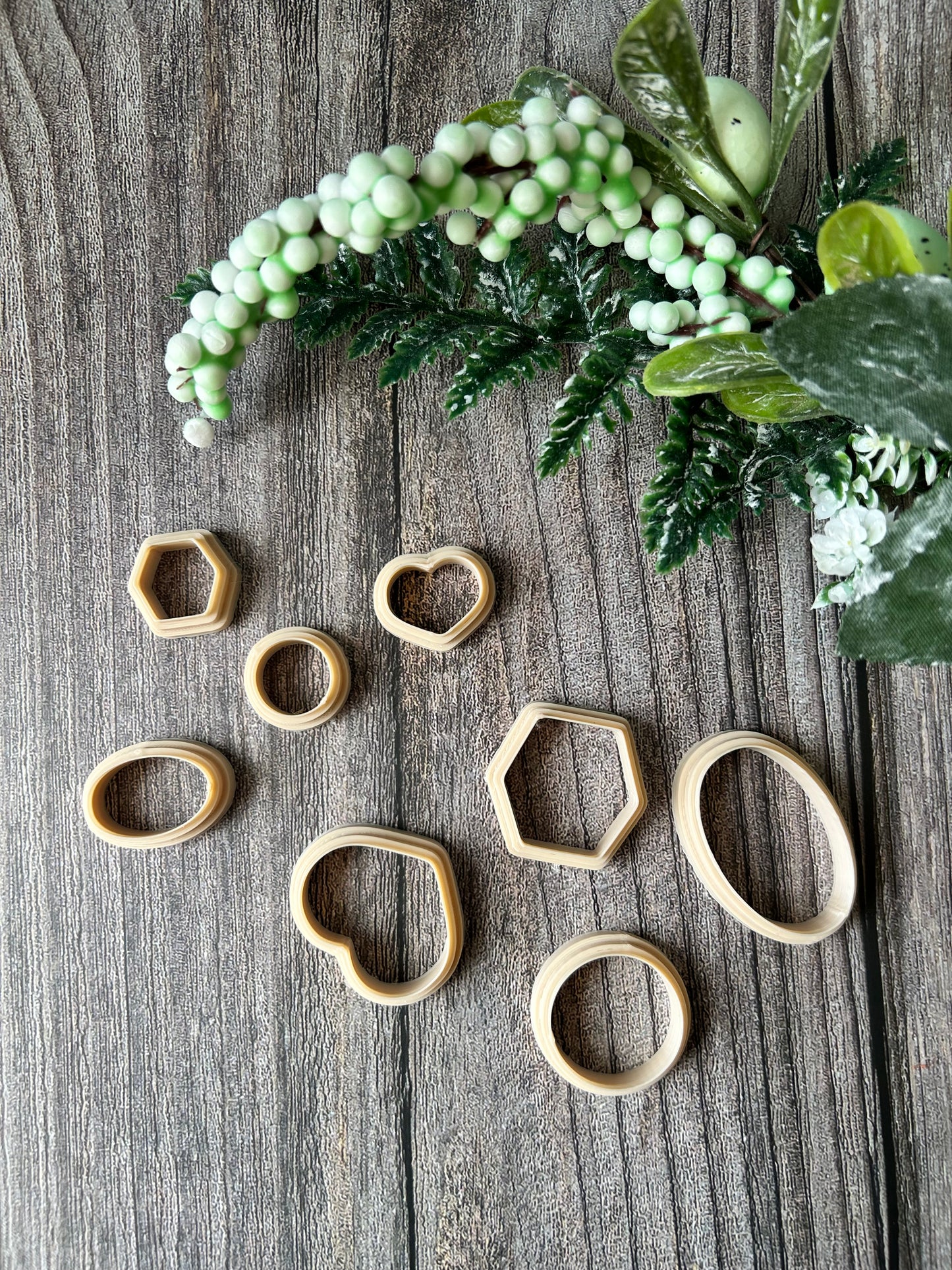Outline shapes cutters set